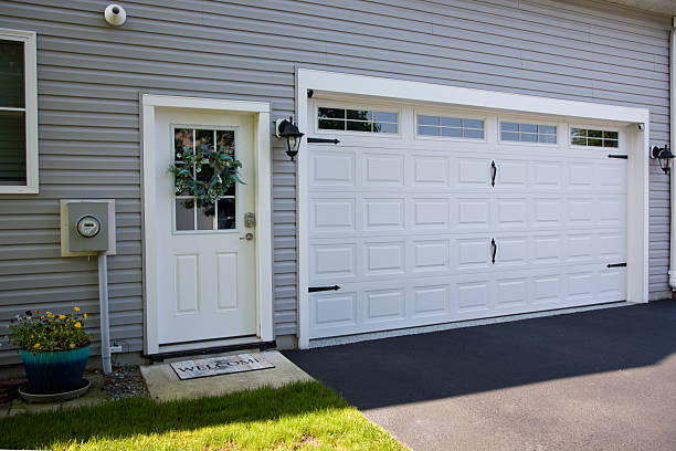 24/7 Emergency Garage Door Panel Replacement experts in Fountain Hill, PA